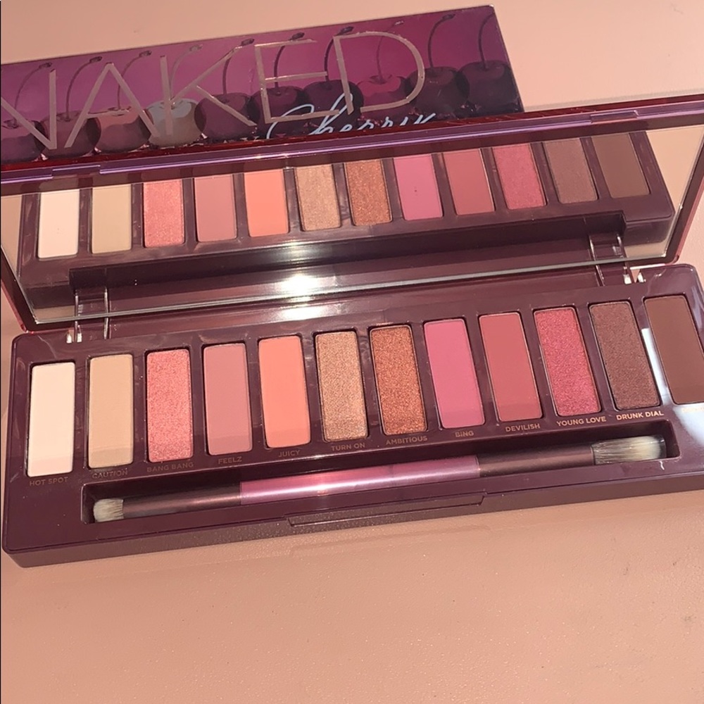Urban Decay Naked Cherry Eyeshadow Palette